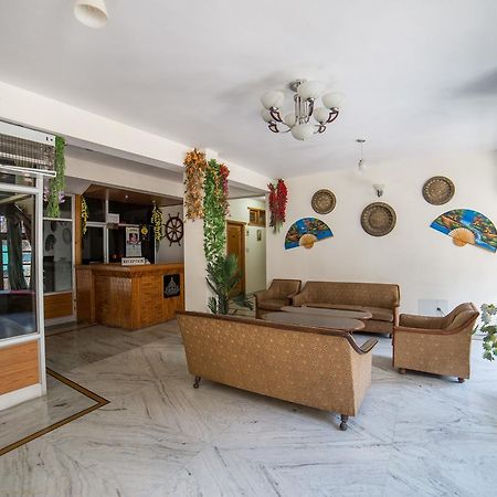 Hotel Satkar Residency Manāli Exteriör bild