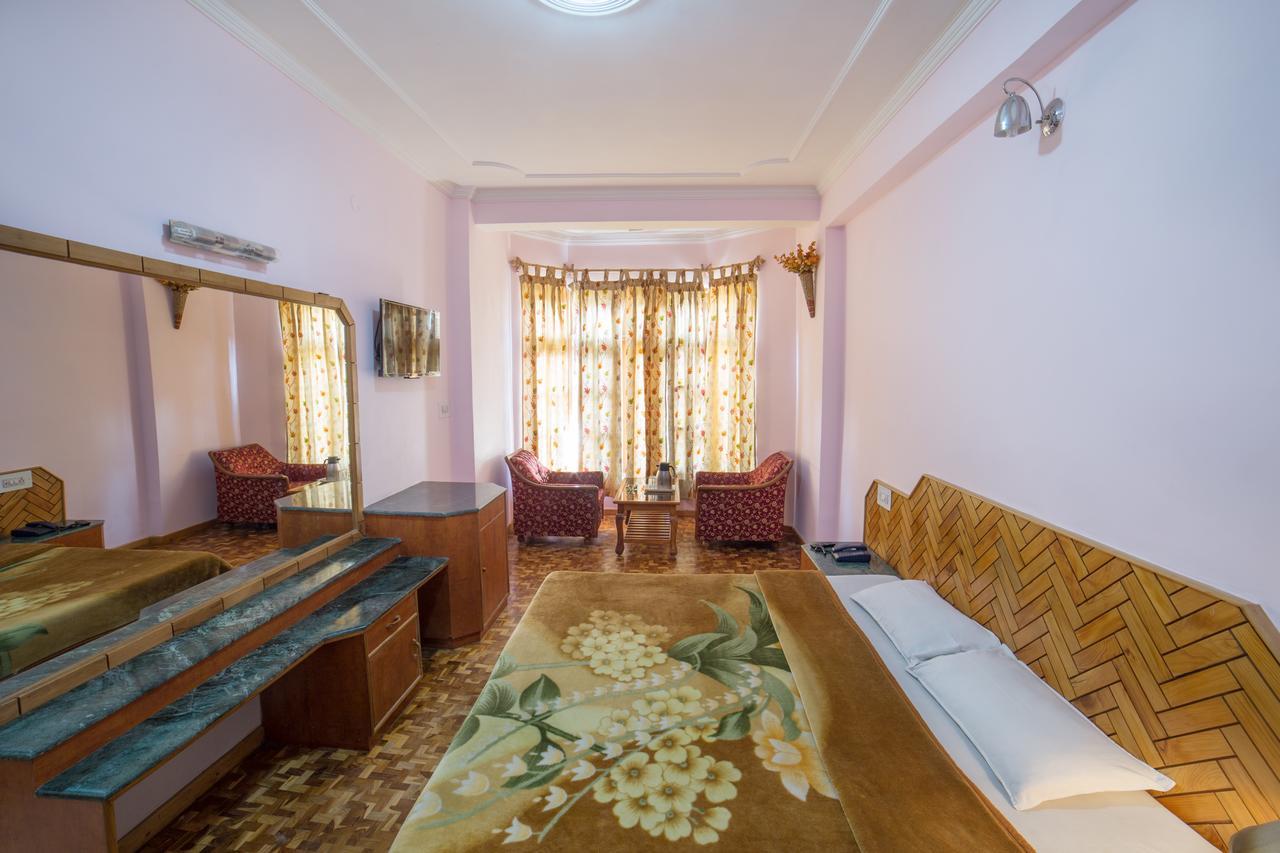 Hotel Satkar Residency Manāli Exteriör bild
