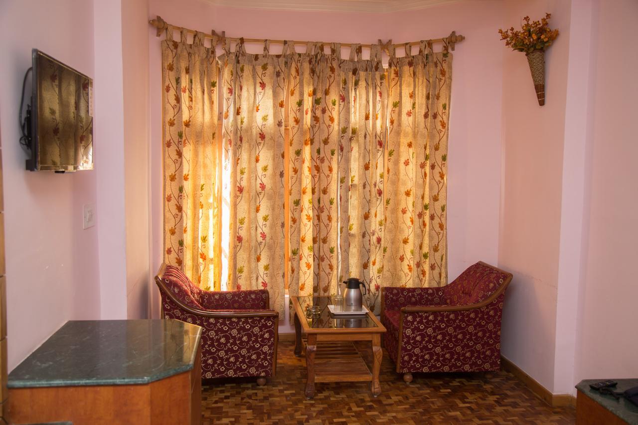 Hotel Satkar Residency Manāli Exteriör bild