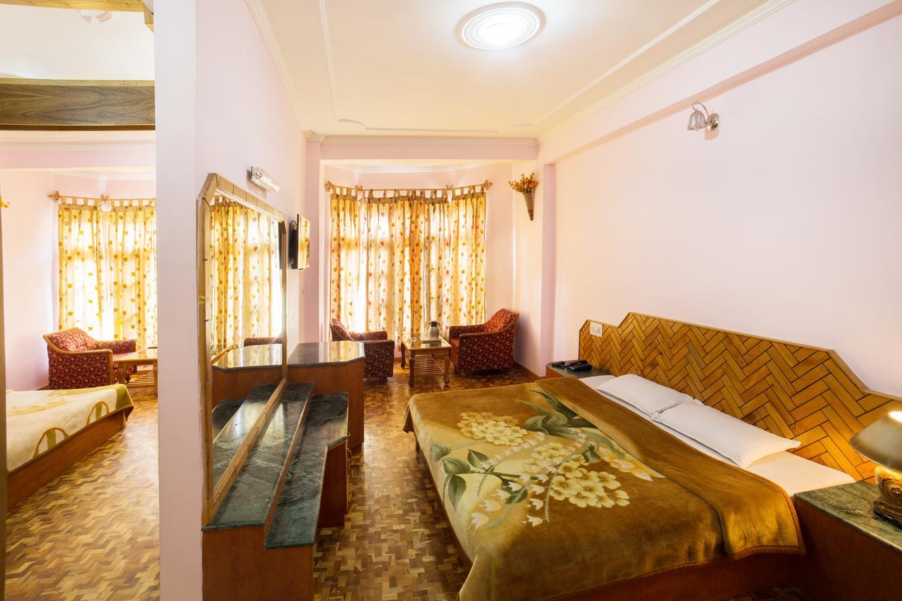 Hotel Satkar Residency Manāli Exteriör bild