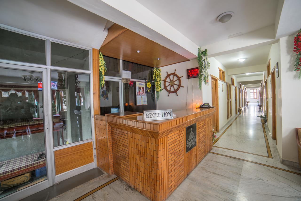 Hotel Satkar Residency Manāli Exteriör bild