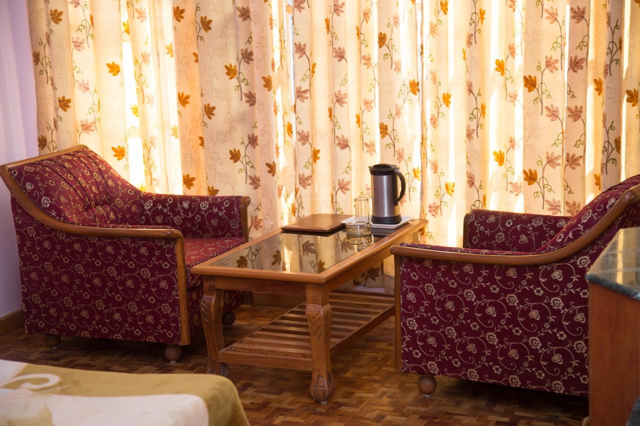 Hotel Satkar Residency Manāli Exteriör bild
